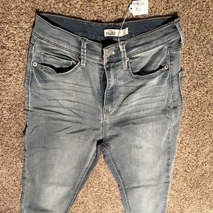 Mudd High-rise ankle jeggings. Size 7 blue wash.
